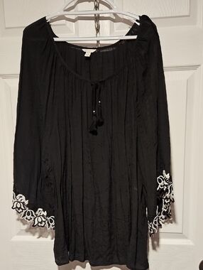 Cato Black Tunic with White Embroidered Cuff Detail